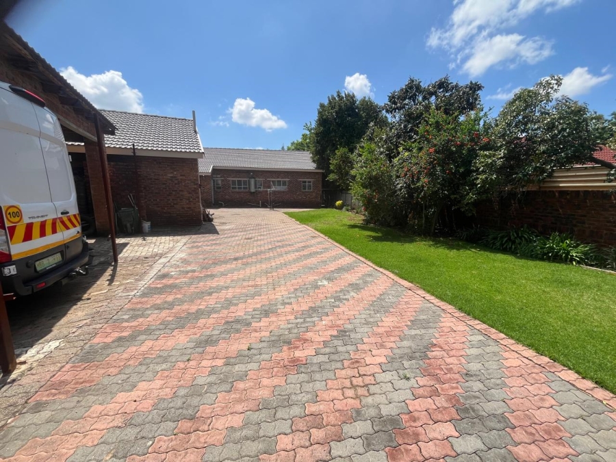 4 Bedroom Property for Sale in Riebeeckstad Free State